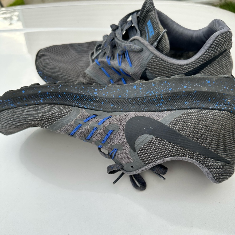 Nike men’s running shoe